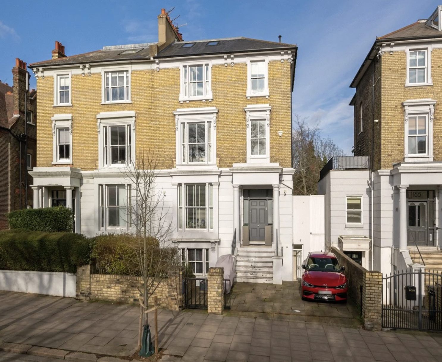 Property at London N1